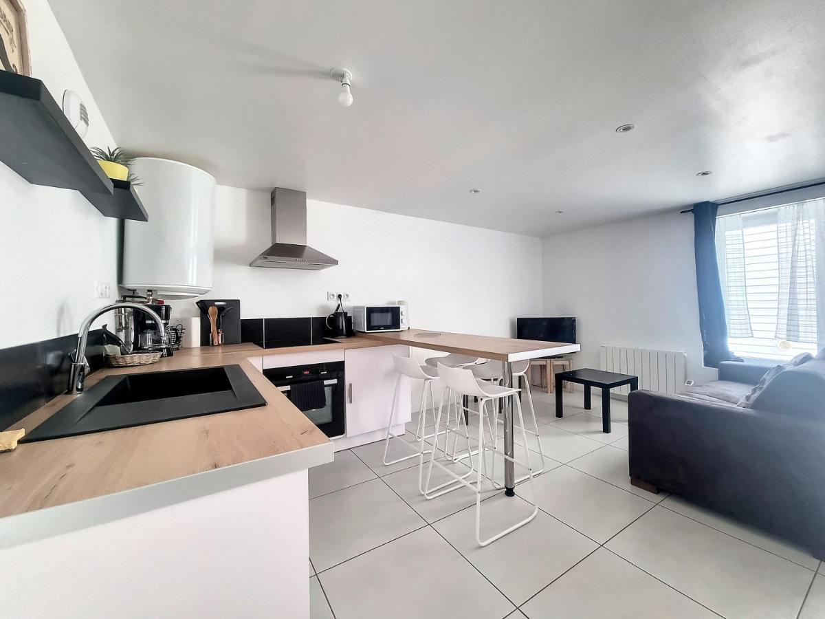 Chez Lisa-Maison De Ville A Конкарно Екстериор снимка